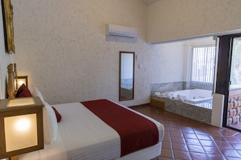 Terrace Suite, King bed and Jacuzzi