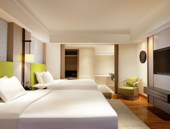 Room, 2 Twin Beds, Pool View, Tower (Cliff Tower)