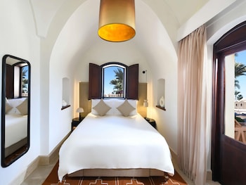 Premium Room, 1 Queen Bed, Garden View