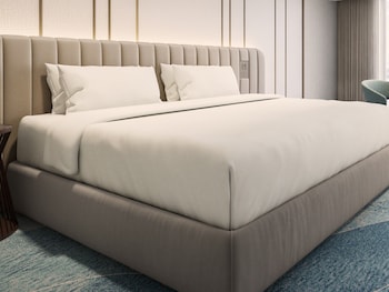 Hilton Plus King Room - Non-Smoking - 33sqm - Renovated Room