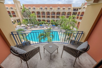 Superior Room, 1 King Bed, Balcony, Pool View