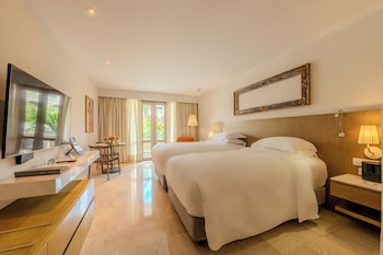 Superior Twin Room, 2 Twin Beds, Balcony, Garden View