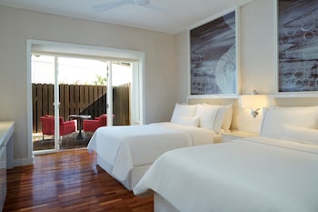 Room, 2 Twin Beds, Patio