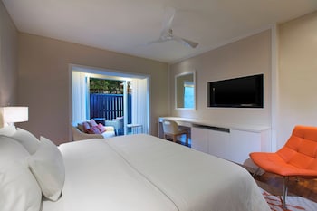 Room, 1 King Bed, Patio