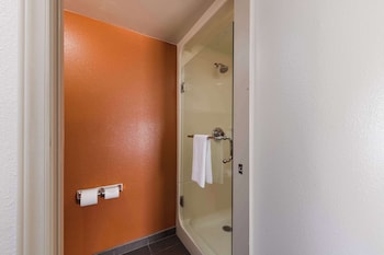 Standard Room, 1 Queen Bed, Non Smoking