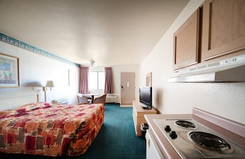 Studio Suite, 1 Queen Bed, Accessible, Non Smoking