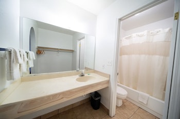 Standard Room, 2 Queen Beds, Non Smoking