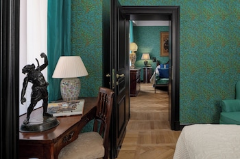 Room, Connecting Rooms