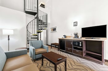 Suite, Multiple Beds, Non Smoking, Balcony (with Sofabed)