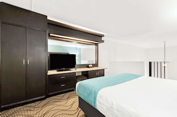 Suite, Multiple Beds, Non Smoking, Balcony (with Sofabed)