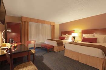 Deluxe Room (Coast Two Queens)