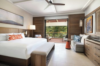 Room, 1 King Bed, Golf View, Tower (Newly Renovated)