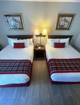 Room, 2 Queen Beds, Non Smoking
