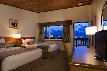 Hotel Room 2 Queen Beds