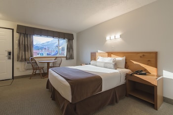 Hotel Room 1 Queen