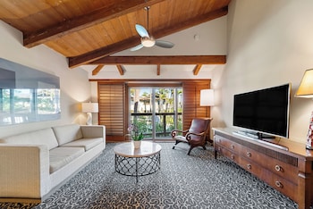 Standard Suite, 2 Queen Beds, Garden View