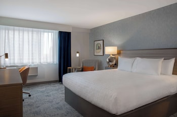 Room, 1 King Bed, Refrigerator & Microwave