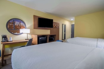 Room, 2 Queen Beds, Non Smoking