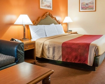 Standard Room, 1 King Bed, Non Smoking