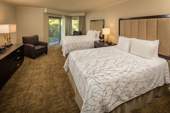 Standard Room, 2 Queen Beds, Non Smoking, Courtyard Area
