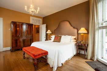 Grand Room, 1 King Bed (The Tomochichi)