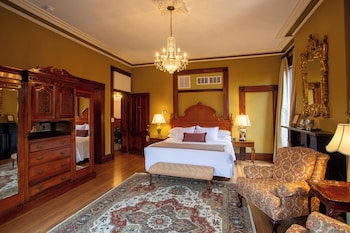 Luxury Room, 1 King Bed (John Wesley)