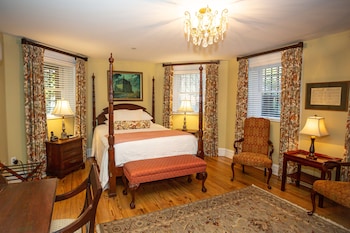 Standard Room, 1 Queen Bed (James Pierpont)