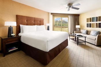Superior Room, 1 King Bed (Slopeside View)
