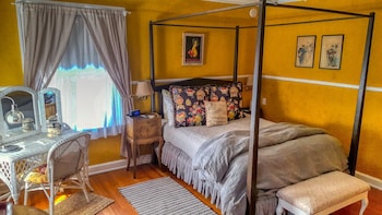 Superior Double Room, Ensuite (Room 5 The Champlain Room)