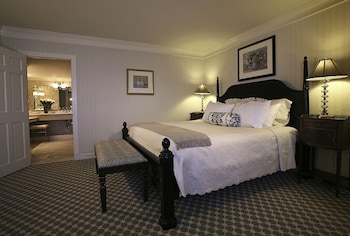 Room, 1 King Bed (Luxury Room - King Bed Residential Vi)