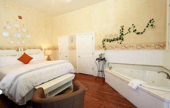 Room, 1 King Bed, Fireplace, Garden View (Angelina's Garden Room)