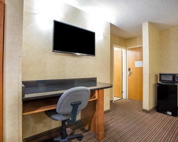 Standard Room, 2 Queen Beds, Non Smoking