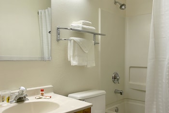 Classic Room, 2 Double Beds, Non Smoking