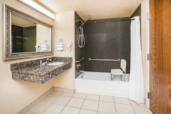 Room, 1 Queen Bed, Accessible, Non Smoking (Mobility)