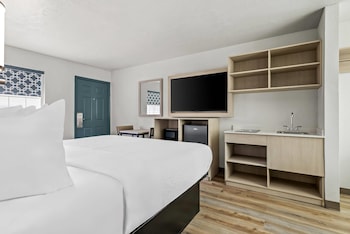 Suite, Multiple Beds, Non Smoking (Efficiency, Upgrade)