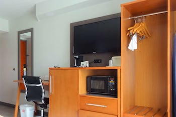 Standard Room, 2 Double Beds, Non Smoking