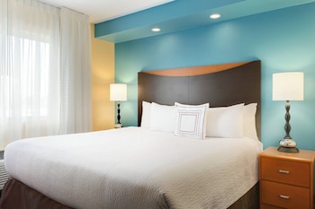 Executive Suite, 1 King Bed with Sofa bed