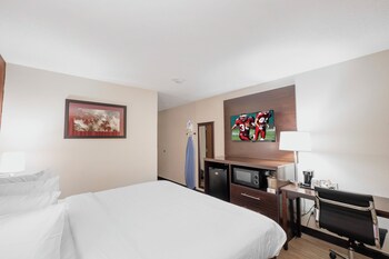 Deluxe Room, 1 Queen Bed, Accessible, Non Smoking