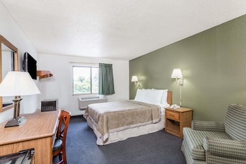 Standard Room, 1 Queen Bed