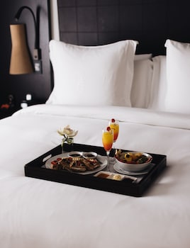 Superior Room, 1 Queen Bed