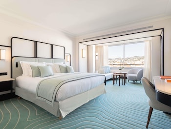 Deluxe Junior Suite with city view