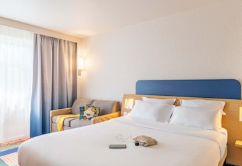 Standard Room, 1 Queen Bed with Sofa bed, Non Smoking