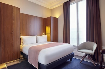 Standard Room, 1 Queen Bed (Minifridge)