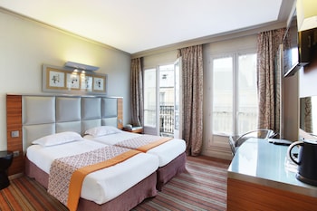 Room, Connecting Rooms (5 Pax)