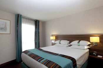 Standard Room, 1 Queen Bed