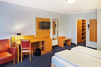 Premium Room, 1 King Bed, Garden View