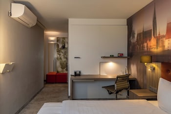 Business-Single Room (with AC)