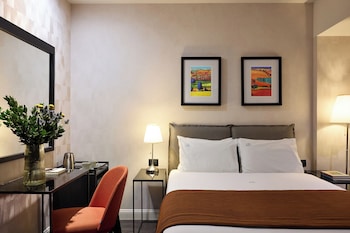 Comfort Room, Internal View