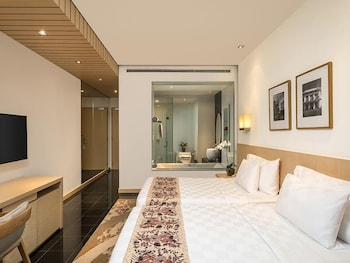 Premier Twin Room