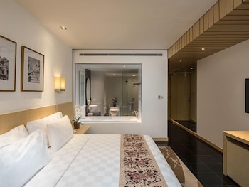Premier Room, 1 King Bed